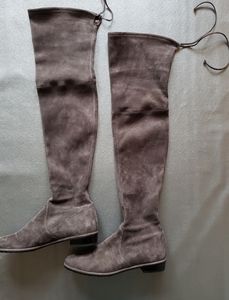 STUART WEITZMAN Lowland Boots in Londra Grey Suede